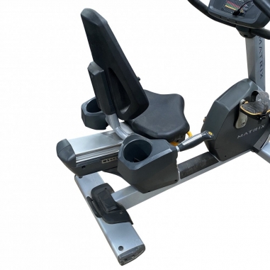MATRIX R5X Recumbent Bike